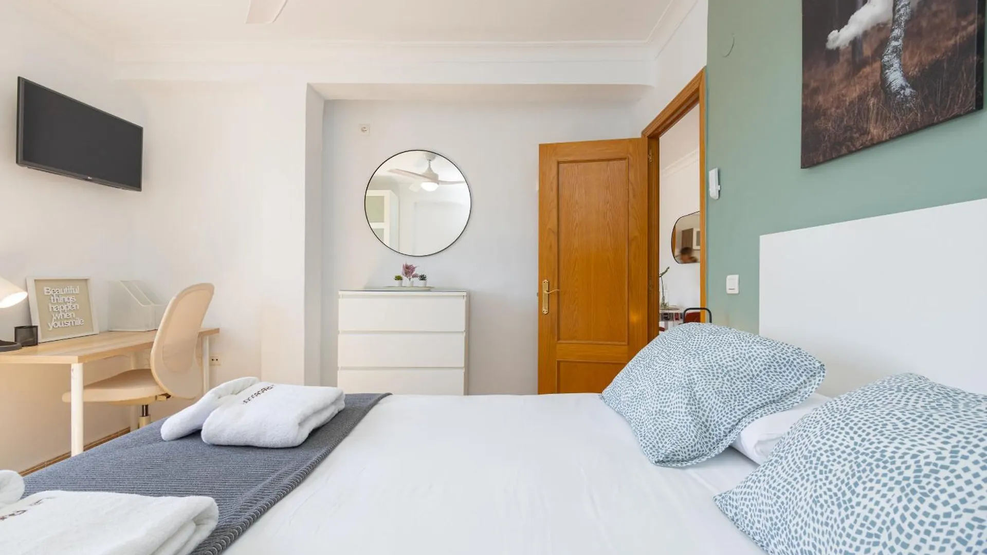 C27 Great 3 Bedroom Apt Close To Center Malaga 0*,  Spain