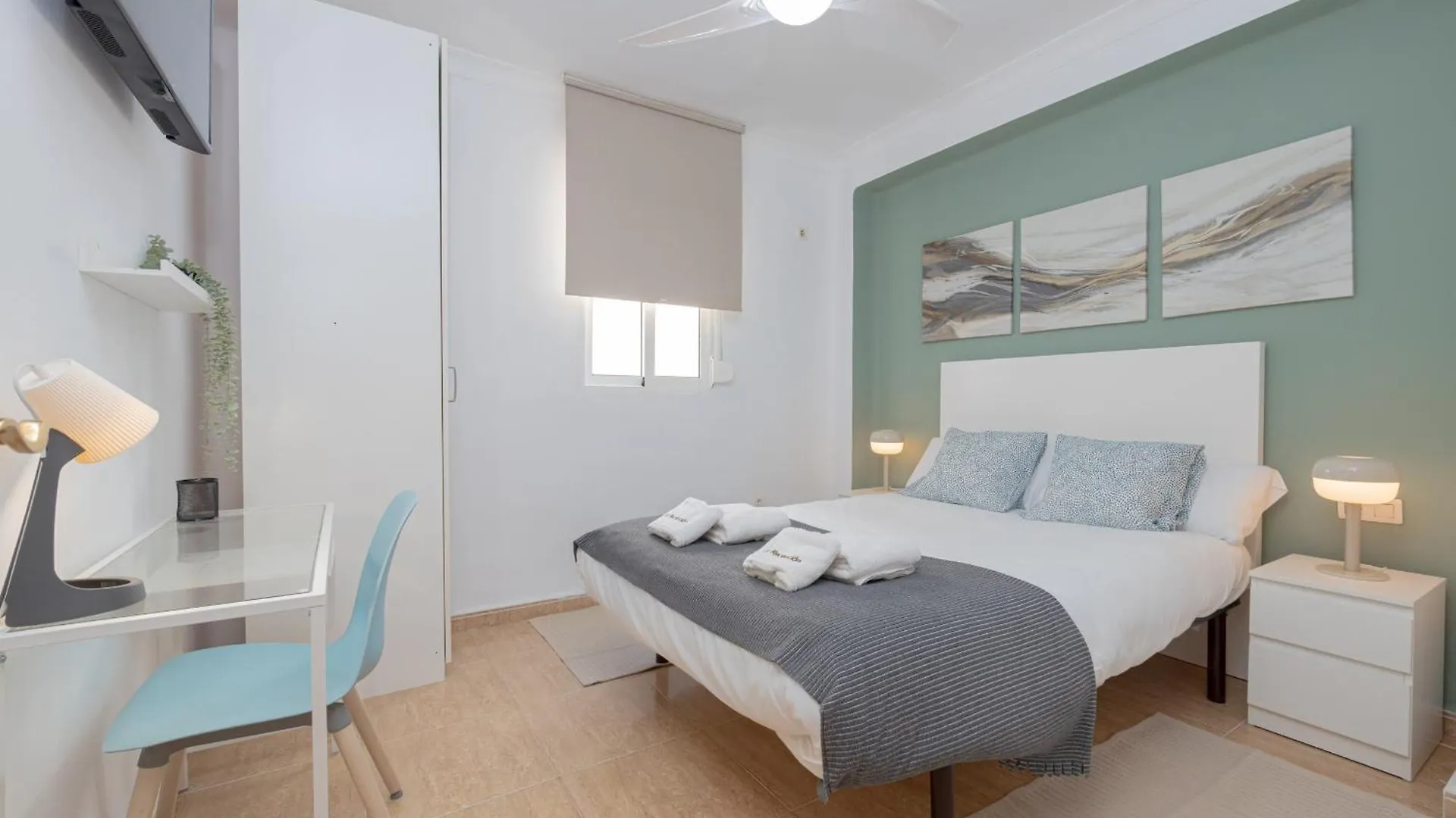 C27 Great 3 Bedroom Apt Close To Center Malaga