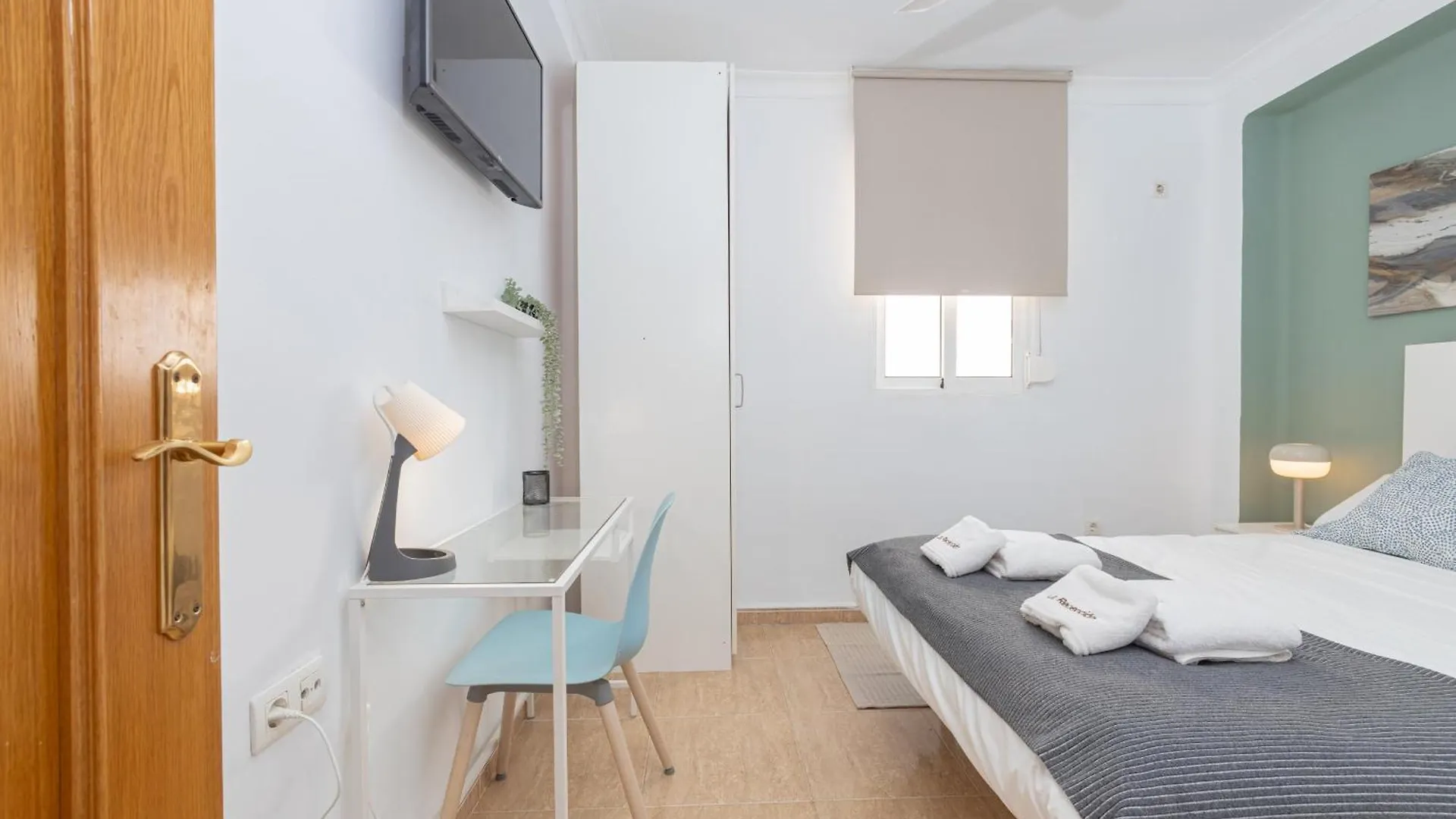 C27 Great 3 Bedroom Apt Close To Center Malaga Spain